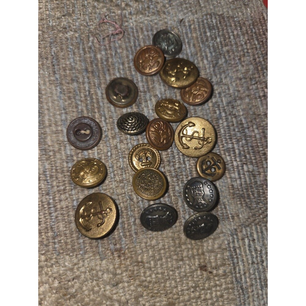 20 vintage buttons  mix of US military/ nautical brass and gilt finishes.